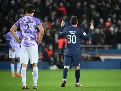 jinnianhui-NBA总决赛今晨走向成谜，巴黎圣日耳曼防线松动，更衣室稳定，球队文化再被提及