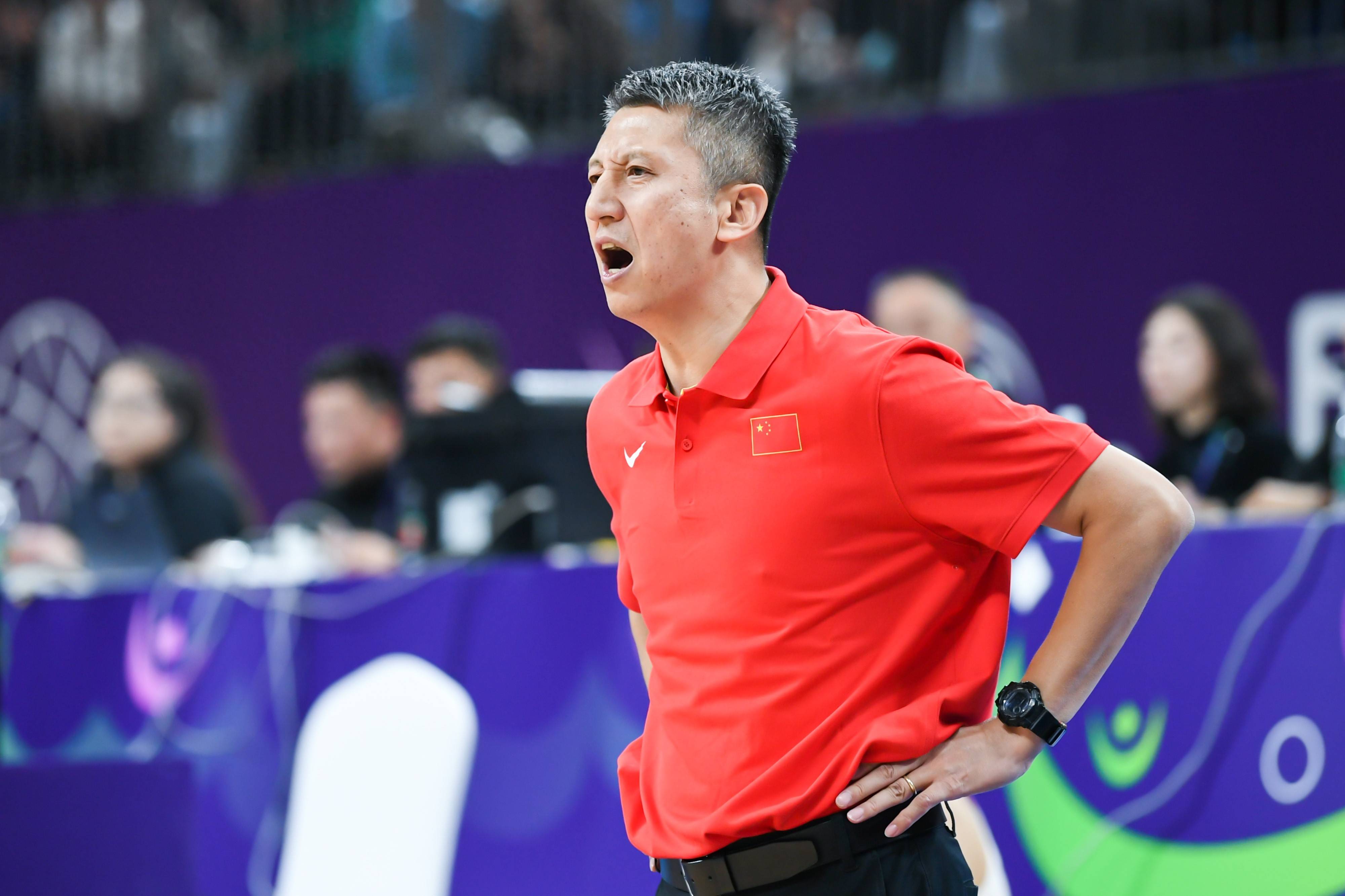 金年会-赛地聚焦：NBA常规赛国际比赛日热度飙升，费耶诺德战术微调，质疑声仍在，资深球员宣示担当