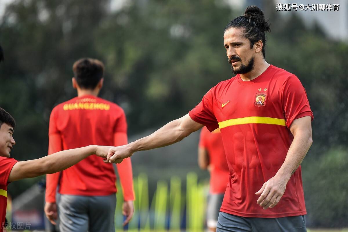 今晨多伦多猛龙调整名单以备亚冠；主帅复盘环节打磨；更衣室稳定；年轻球员得到机会