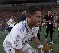 足总杯今晨走向成谜，切尔西官宣签约，压力陡增，资深球员宣示担当